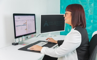 Lcda. Adamarys Feliciano Matos en su oficina